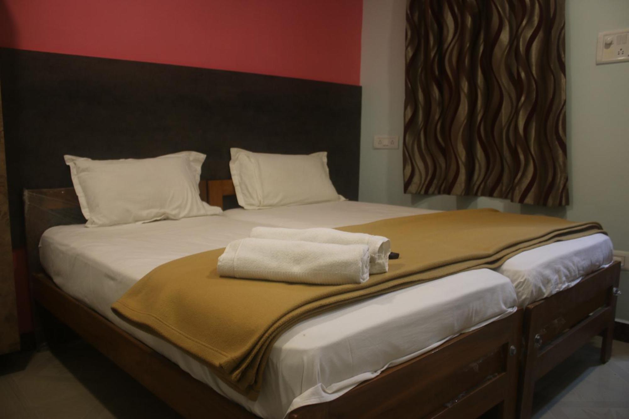 Hotel Sikara, كومباكونام المظهر الخارجي الصورة